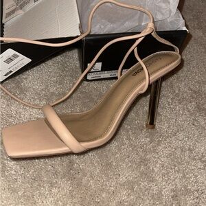 Nude Fashion Nova heels w/ gold heel. Size 11.